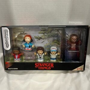 NWT Stranger Things Max's Song Collector Set - 5pk